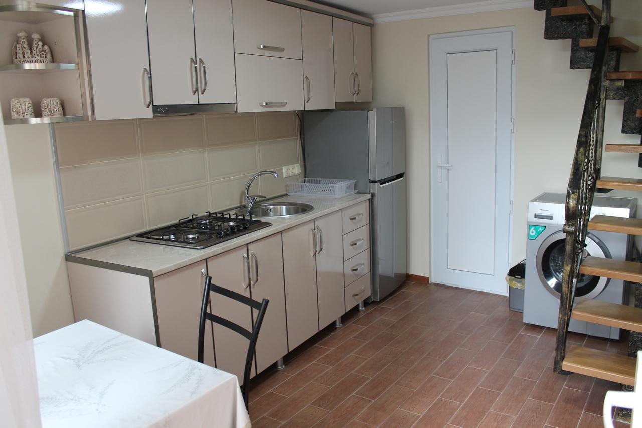 באטומי Vacation Home On Tavdadebuli 85 מראה חיצוני תמונה